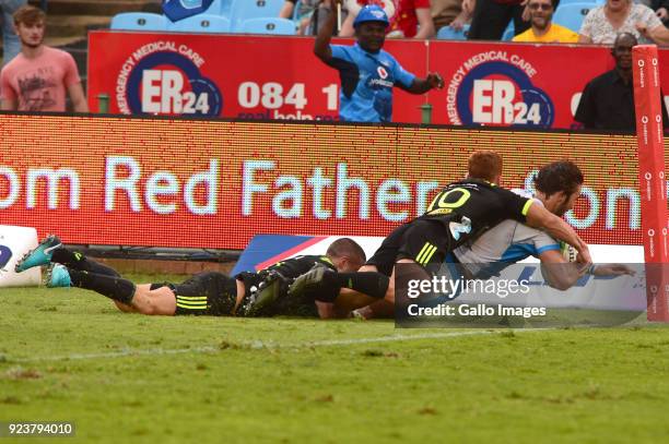 Lood de Jager of the Bulls scores during the Super Rugby match between Vodacom Bulls and Hurricanes at Loftus Versfeld Stadium on February 24, 2018...