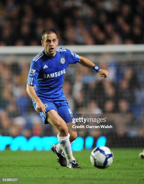 Joe Cole of Chelsea in action during the Barclays Premier League match between Chelsea and Blackburn Rovers at Stamford Bridge on October 24, 2009 in...