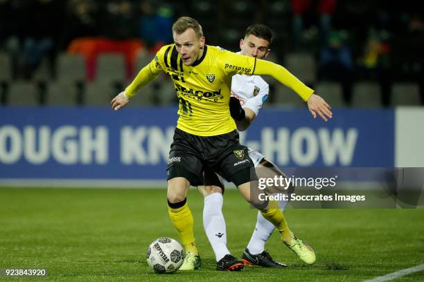 Lennart Thy of VVV Venlo, Matt Miazga of Vitesse during the Dutch Eredivisie match between VVVvVenlo - Vitesse at the Seacon Stadium - De Koel on...