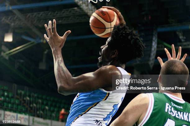 Henry Sims of Vanoli competes with Kyrylo Fesenko of Sidigas during the match quarter final of Coppa Italia between Scandone Sidigas Avellino and...