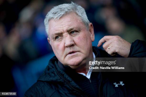 Steve Bruce manager of Aston Villa during the Sky Bet Championship match between Sheffield Wednesday and Aston Villa at Hillsborough on February 24,...