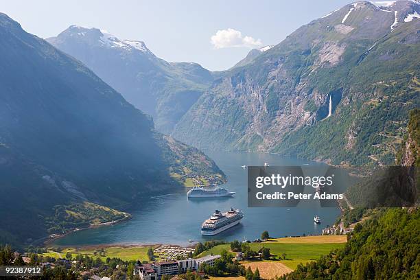 cruise ships, geirangerfjord, norway - cruiseschip stockfoto's en -beelden