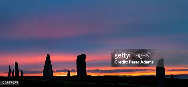 the ring of brodgar standing stones orkney islands - stone circle stock pictures, royalty-free photos & images