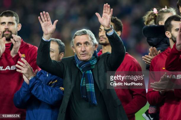 Svetislav Pesic from basketball FC Barcelona Lassa team and showing the Spanish King cup trophy to the fans during La Liga match between FC Barcelona...