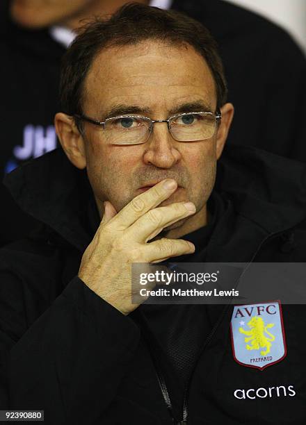 Martin O'Neill, manager of Aston Villa looks on during the Carling Cup 4th Round match between Sunderland and Aston Villa at the Stadium of Light on...