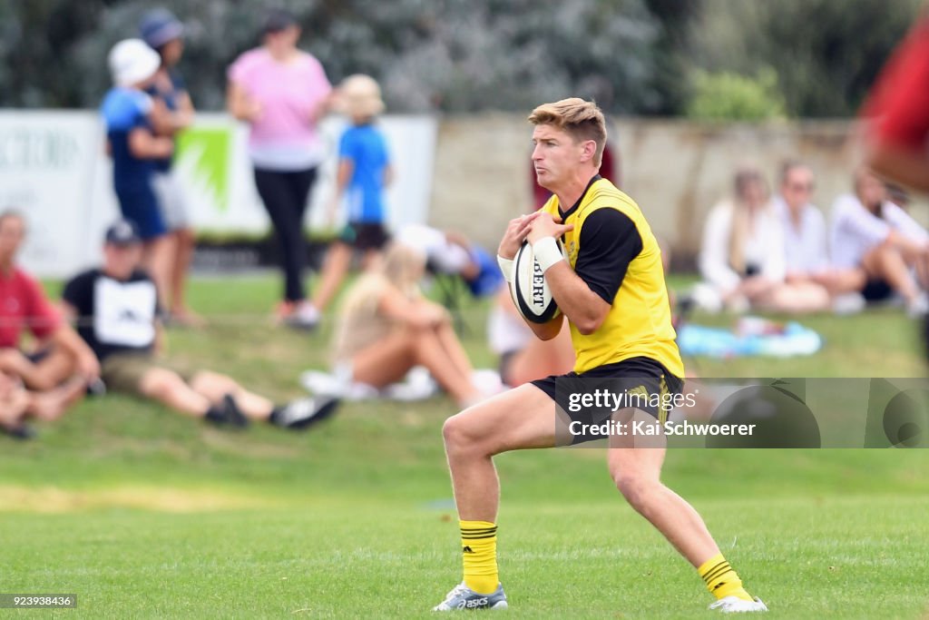 Crusaders Knights v Hurricanes