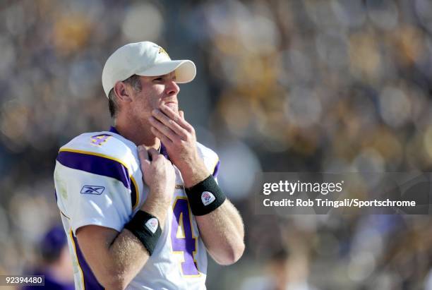 Brett Favre of the Minnesota Vikings looks on against the Pittsburgh Steelers at Heinz Field on October 25, 2009 in Pittsburgh, Pennsylvania. The...