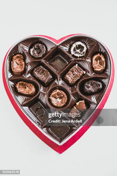 broken heart no people - box of chocolate stockfoto's en -beelden