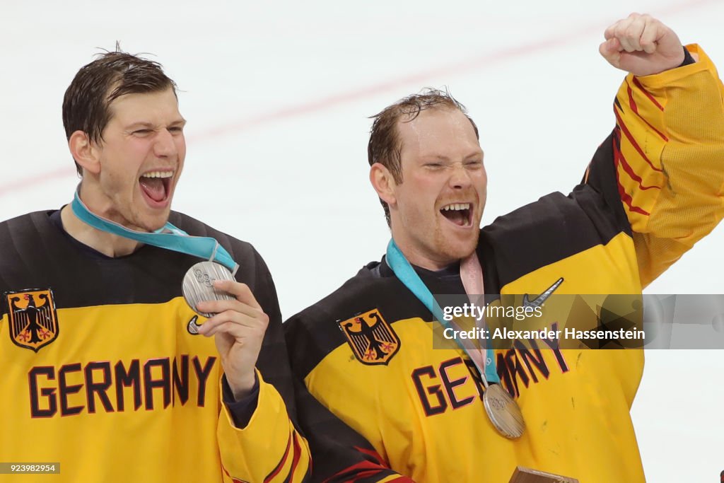 Ice Hockey - Winter Olympics Day 16