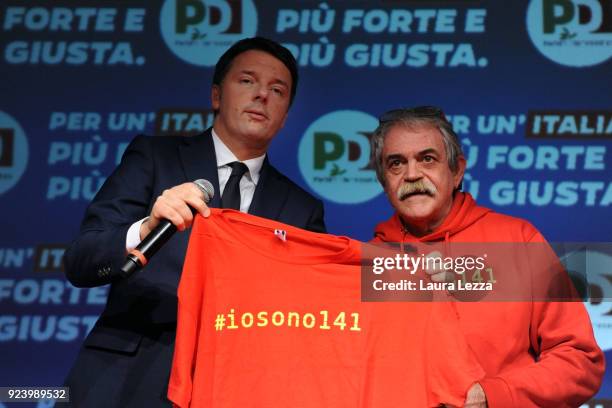 The Italian politician and leader of the Democratic Party Matteo Renzi poses for a photograph with Loris Rispoli President of the Association of...