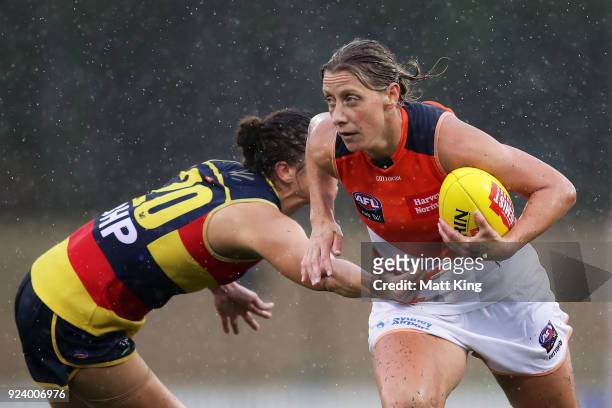 Cora Staunton of the Giants looks upfield during the round four AFLW match between the Greater Western Sydney Giants and the Adelaide Crows at...