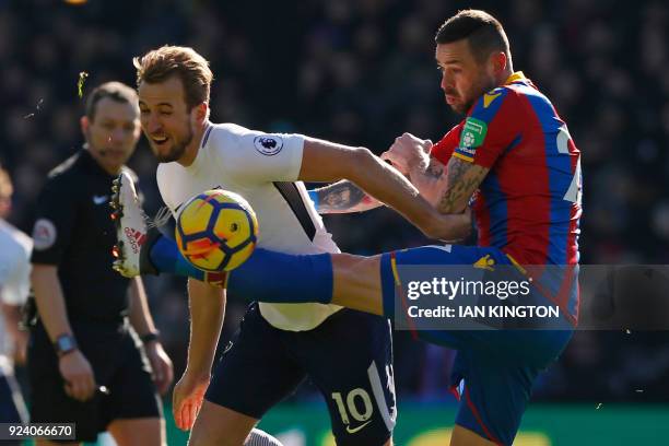 Tottenham Hotspur's English striker Harry Kane vies with Crystal Palace's Irish defender Damien Delaney during the English Premier League football...