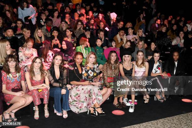 Lady Violet Manners, Lady Alice Manners, Eliza Manners, Kitty Spencer, Eliza Moncreiffe, Emma Thynn, Kitty Spencer, Lily Moncreiffe, Idina Moncreiffe...