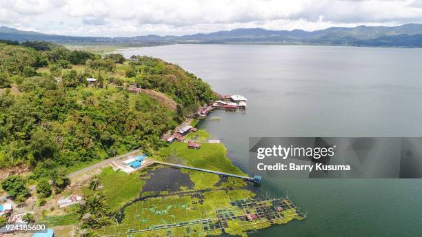 tondano lake. - sulawesi norte imagens e fotografias de stock