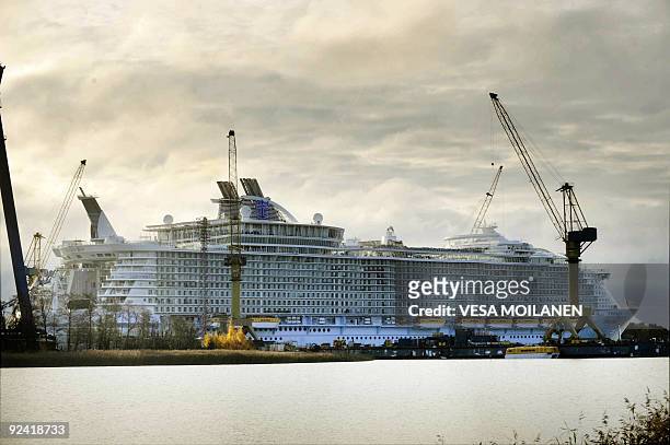 The world's biggest and most expensive cruise ship, Oasis of the Seas, is docked at the STX Finnish shipyard in Turku on October 28, 2009. The ship...