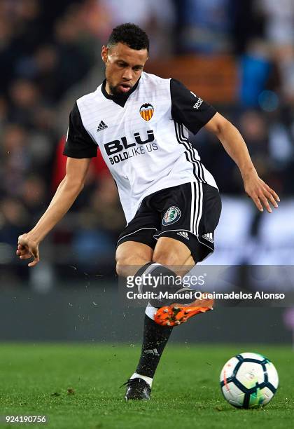 Francis Coquelin of Valencia in action during the La Liga match between Valencia CF and Real Sociedad at Mestalla Stadium on February 25, 2018 in...