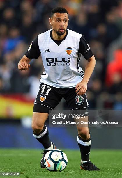 Francis Coquelin of Valencia in action during the La Liga match between Valencia CF and Real Sociedad at Mestalla Stadium on February 25, 2018 in...