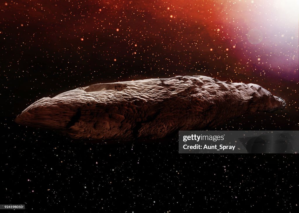 Una ilustración 3D del objeto interestelar conocido como Oumuamua. Originalmente clasificado como un asteroide, Oumuamua es un objeto que se estima que alrededor de 230 por 35 metros (800 pies x 100 pies) de tamaño, viajando a través de nuestro sistema solar.