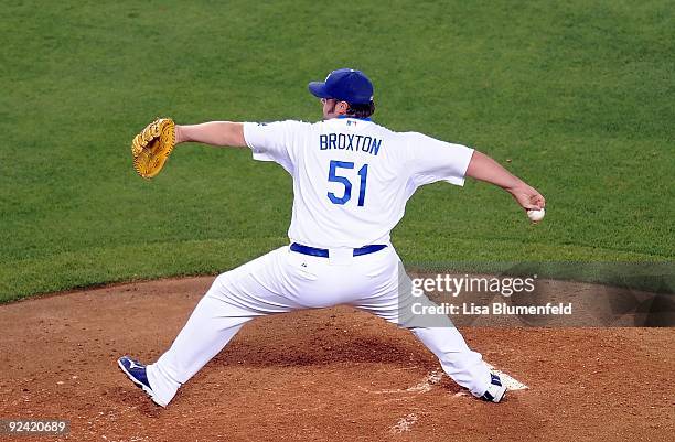 Jonathan Broxton of the Los Angeles Dodgers pitches against the Colorado Rockies at Dodger Stadium on October 2, 2009 in Los Angeles, California.