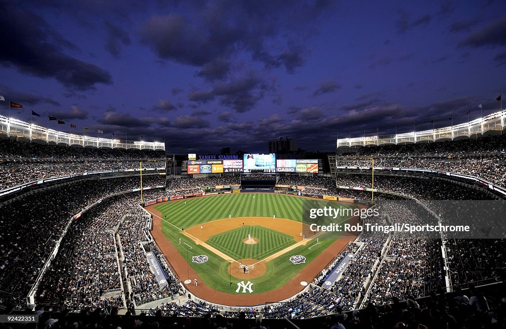 Minnesota Twins v New York Yankees, Game 1