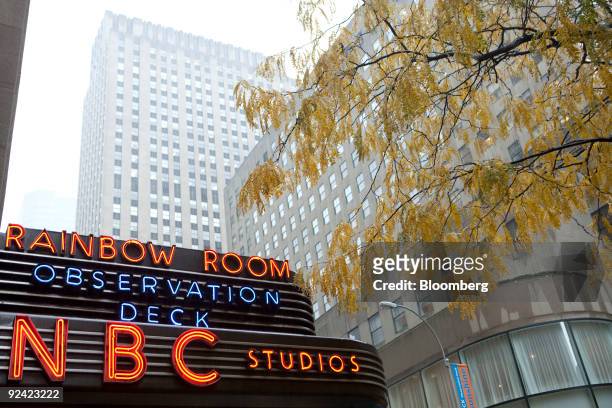 The NBC television network studios stand at 30 Rockefeller Plaza in New York, U.S., on Wednesday, Oct. 28, 2009. NBC Universal may opt for an initial...