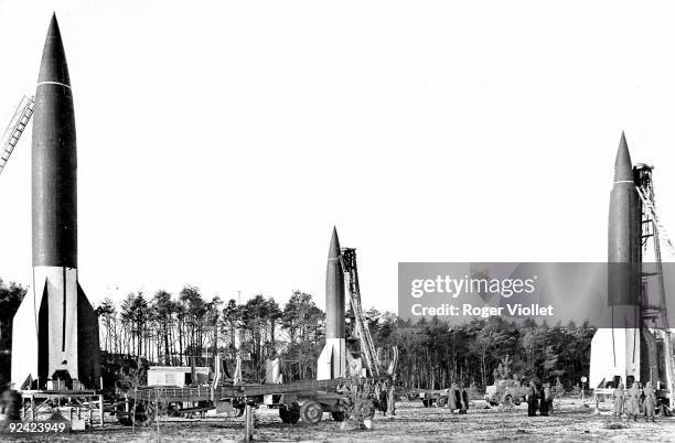 602 V2 Rocket Photos & High Res Pictures - Getty Images