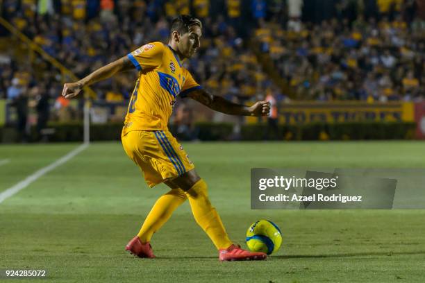 Ismael Sosa of Tigres kicks the ball during the 9th round match between Tigres UANL and Morelia as part of the Torneo Clausura 2018 Liga MX at...