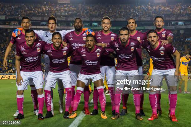 Players of Morelia pose prior the 9th round match between Tigres UANL and Morelia as part of the Torneo Clausura 2018 Liga MX at Universitario...