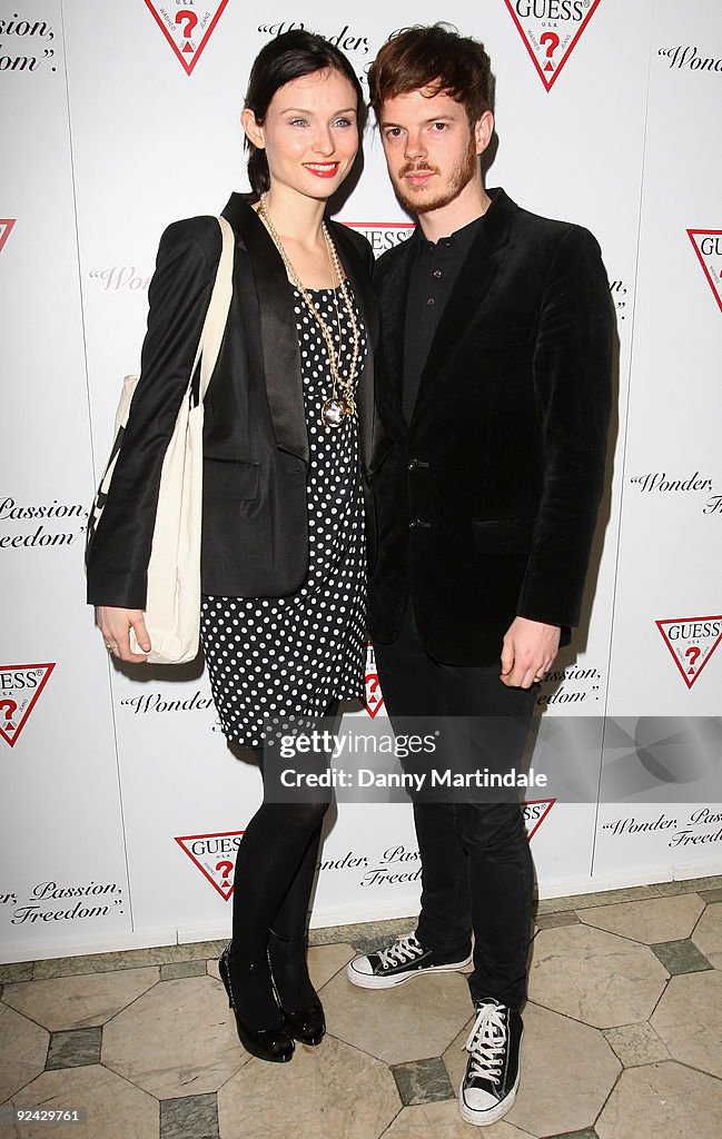 Wonder, Passion, Freedom: 28 Years Of Guess - Arrivals
