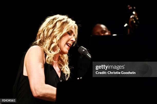 Diana Krall performs on stage at the Royal Albert Hall on October 28, 2009 in London, England.