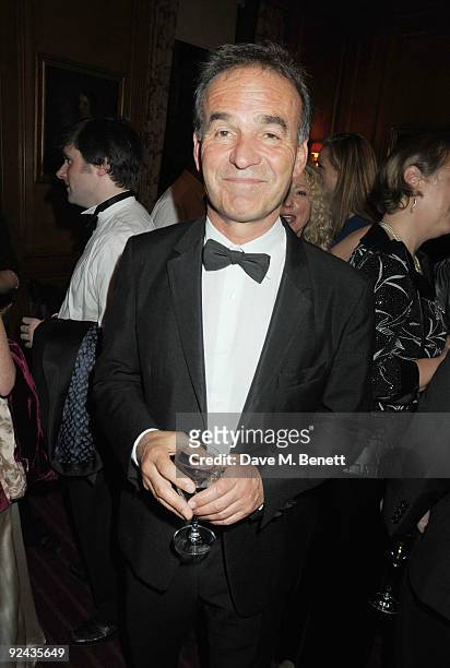 Nick Broomfield attends The Times BFI 53rd London Film Festival awards ceremony at Inner Temple on October 28, 2009 in London, England.