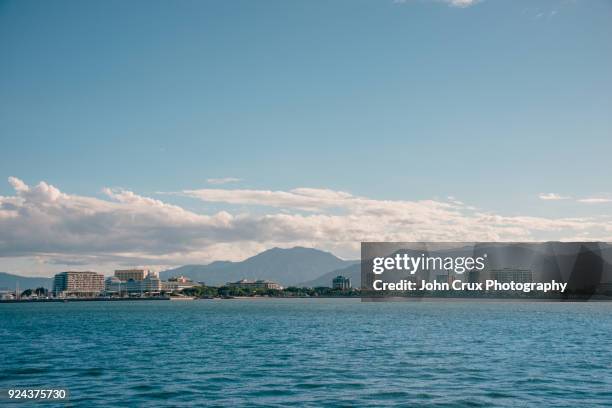 cairns city - cairns queensland stock pictures, royalty-free photos & images