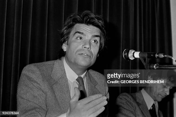 French businessman Bernard Tapie gives a press conference for the candidacy of the host city Alberville for the 1992 Winter Olympics, on December 9,...