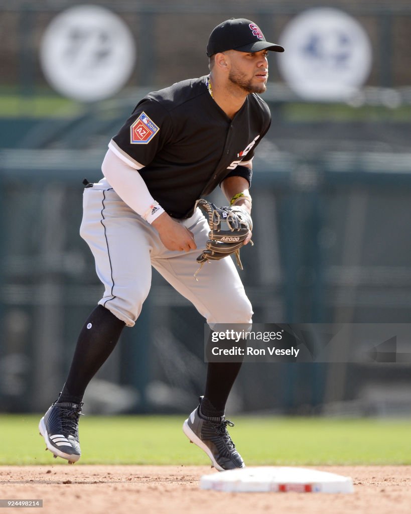 Chicago White Sox v Los Angeles Dodgers