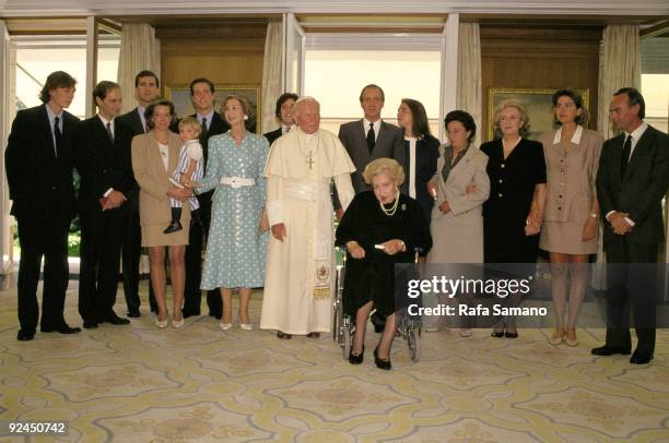 The Pope Juan Pablo II with the Spanish Royal Family From the left to right: Jose Maria Fernandez Sastron, Simoneta Gomez Acebo, Queen Sofia, Juan...