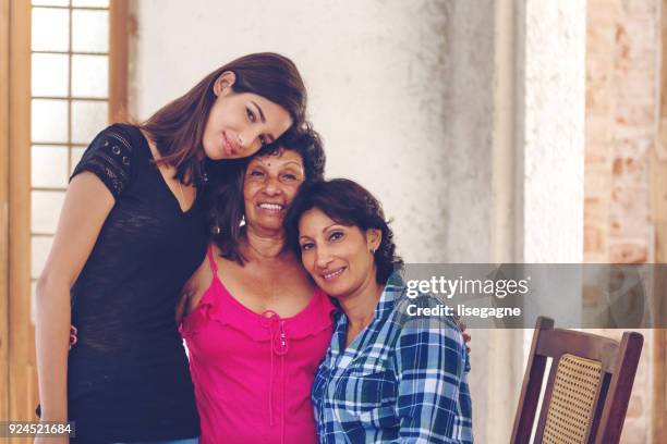multi-generation cuban family - cuban people stock pictures, royalty-free photos & images
