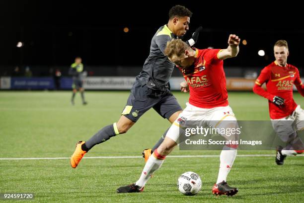 Donyell Malen of PSV U23, Rens van Eijden of AZ Alkmaar U23 during the Dutch Jupiler League match between AZ Alkmaar U23 v PSV U23 at the AFAS...