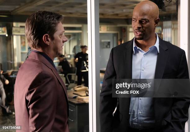 Pictured L-R: Kevin Rahm and Damon Wayans in the "Odd Couple" episode of LETHAL WEAPON airing Tuesday, FEb. 27 on FOX.