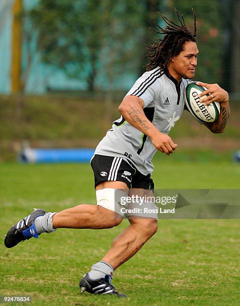Rodney So'oialo in action during a New Zealand All Blacks training session at Kubota Spears Rugby Field in Chiba on October 29, 2009 in Funabashi,...