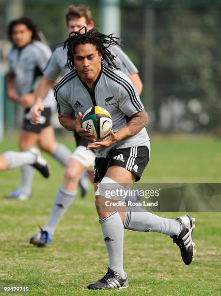 Rodney So'oialo catches the ball during a New Zealand All Blacks training session at Kubota Spears Rugby Field in Chiba on October 29, 2009 in...