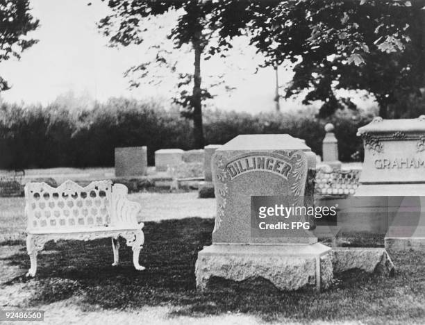 The Dillinger family plot in Crown Hill Cemetery, Indianapolis, 25th July 1934. It is here that American bank robber John Dillinger will be laid to...
