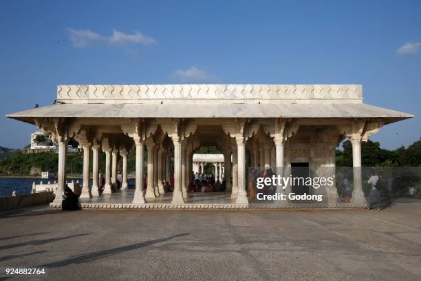 Ana Sagar Lake Photos And Premium High Res Pictures Getty Images ana-sagar-lake-photos-and-premium-high-res-pictures-getty-images