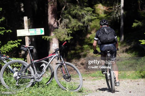 Mountain bike race in the french Alps. France.