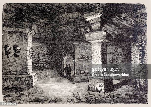 stockillustraties, clipart, cartoons en iconen met gravure catacombes van parijs - catacombes paris