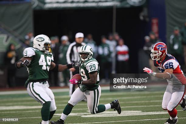 Running back Leon Washington of the New York Jets has a long run against the Buffalo Bills at Giants Stadium on October 18, 2009 in East Rutherford,...