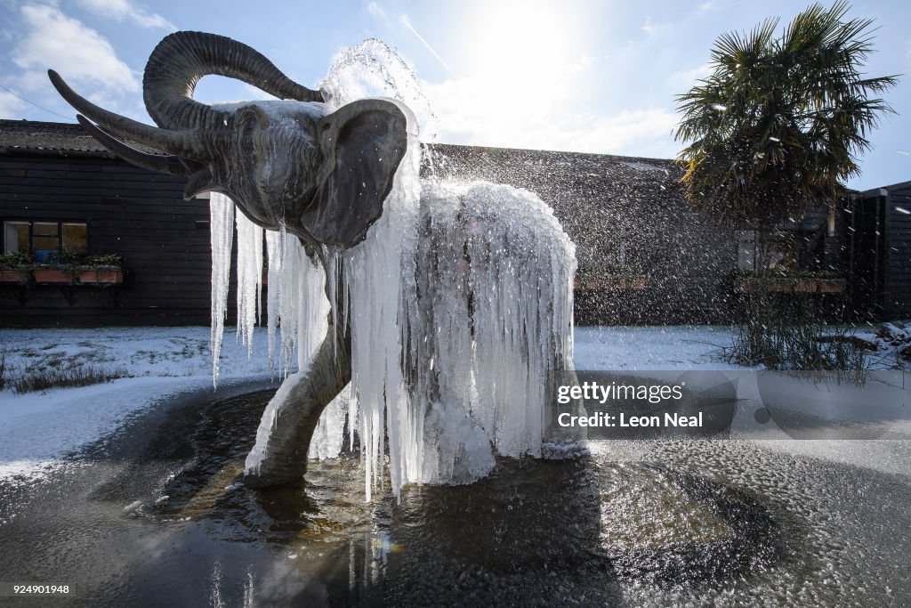 Cold Weather Front From Russia Brings Snow Across The UK