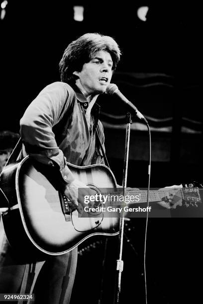 Rock Playing Ricky Ricky York Photos and Premium High Res Pictures - Getty Images