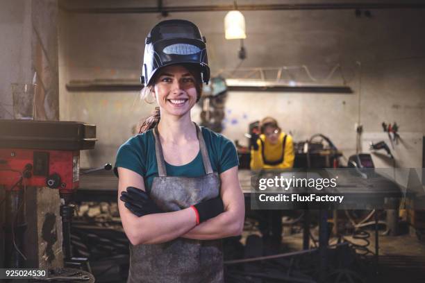 we kunnen doen - metaalwerker stockfoto's en -beelden