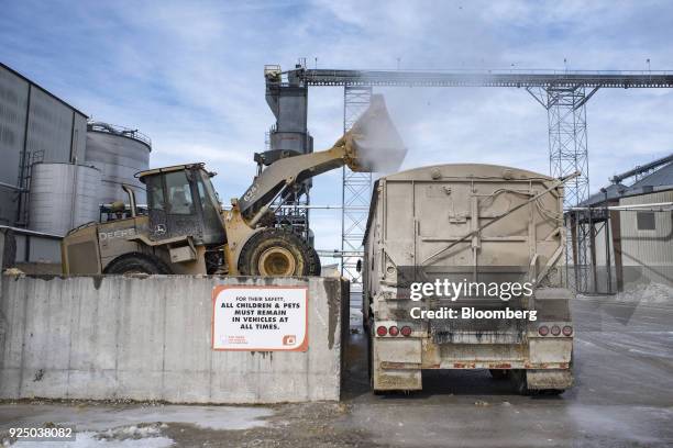Distilers Lorry Wet Distillers Photos and Premium High Res Pictures - Getty Images