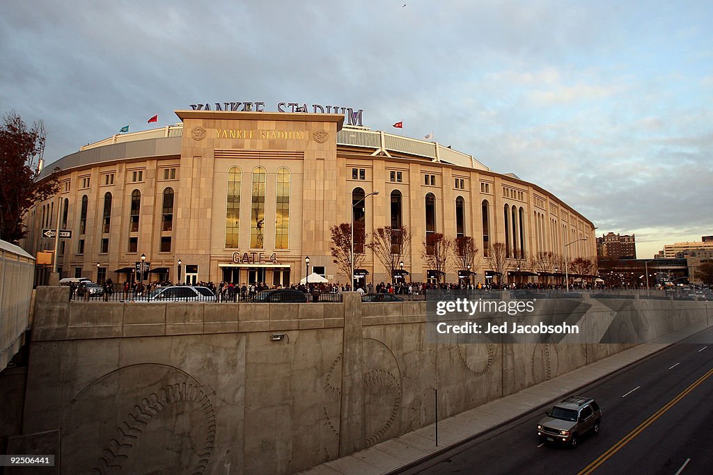 Philadelphia Phillies v New York Yankees, Game 2